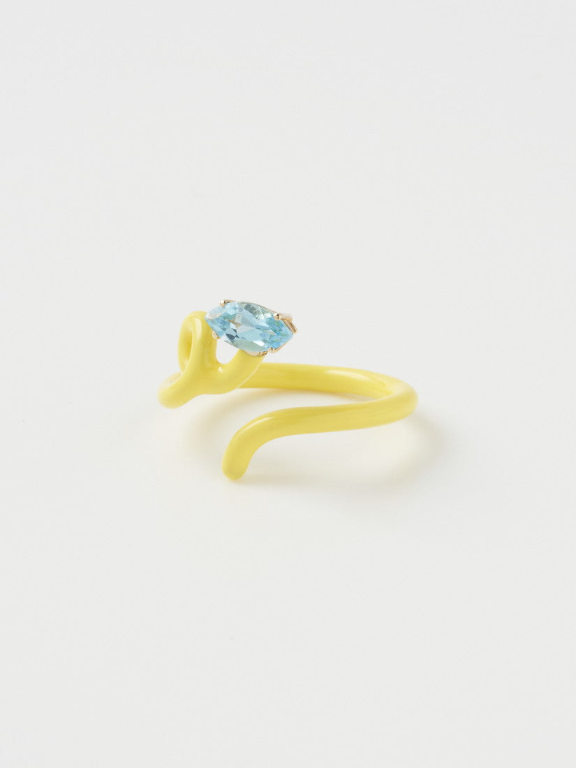 リング BABY VINE TENDRIL RING IN YELLOW