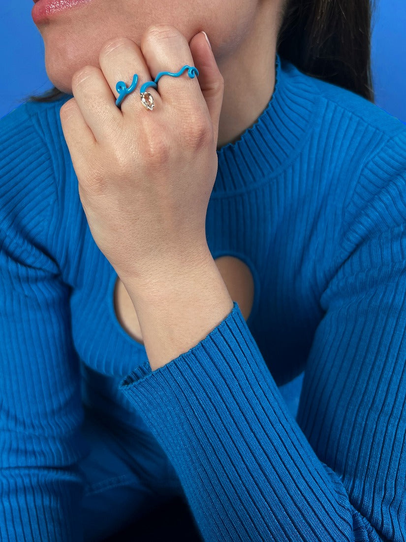 リング BABY VINE TENDRIL RING IN TURQUOISE