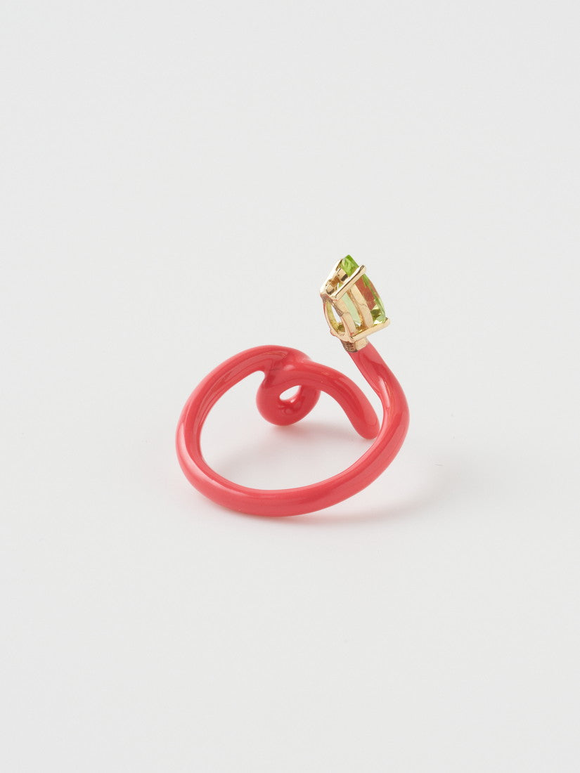 リング BABY VINE TENDRIL RING IN HOT PINK