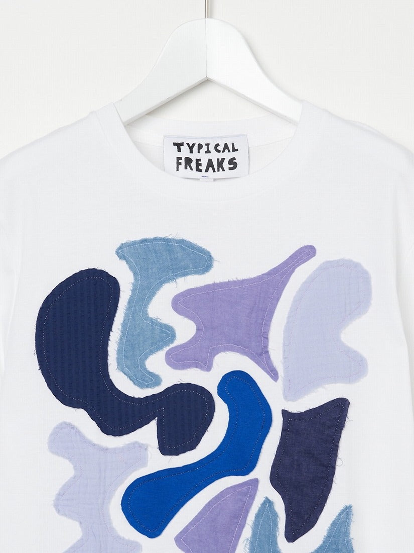 《TYPICAL FREAKS》Blue Palette T-シャツ
