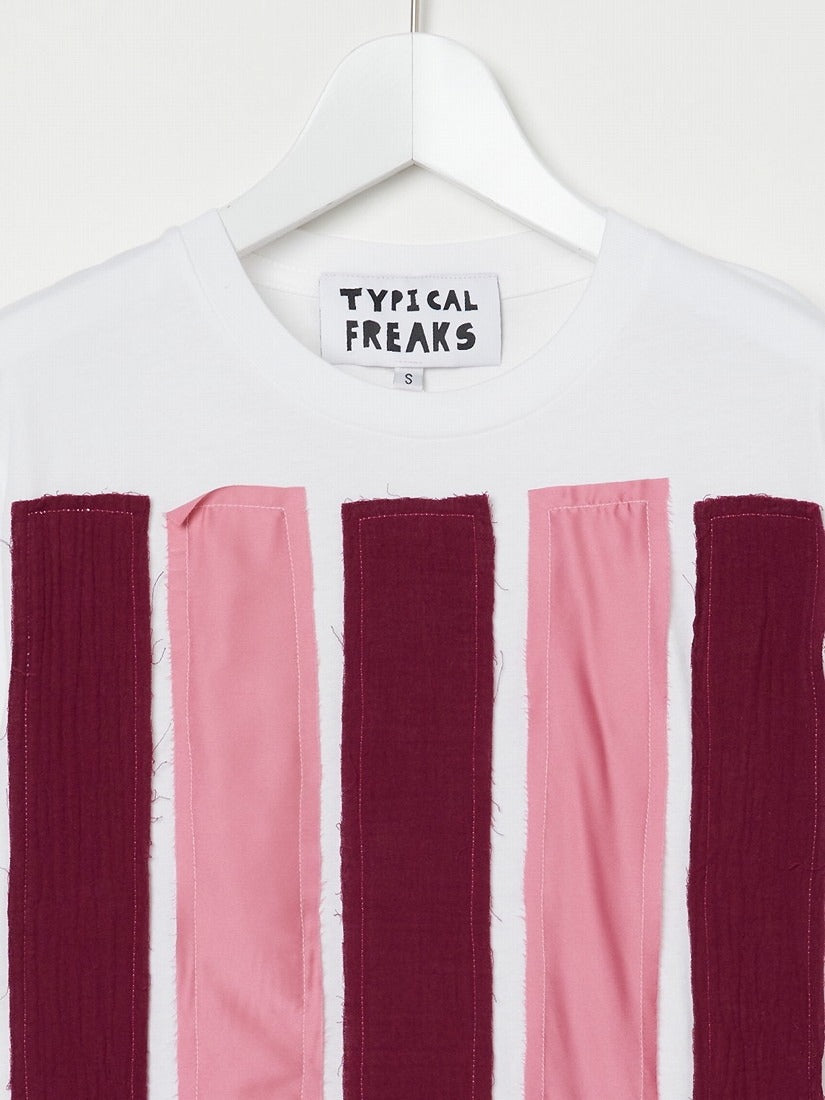 《TYPICAL FREAKS》Ruby Rose T-シャツ