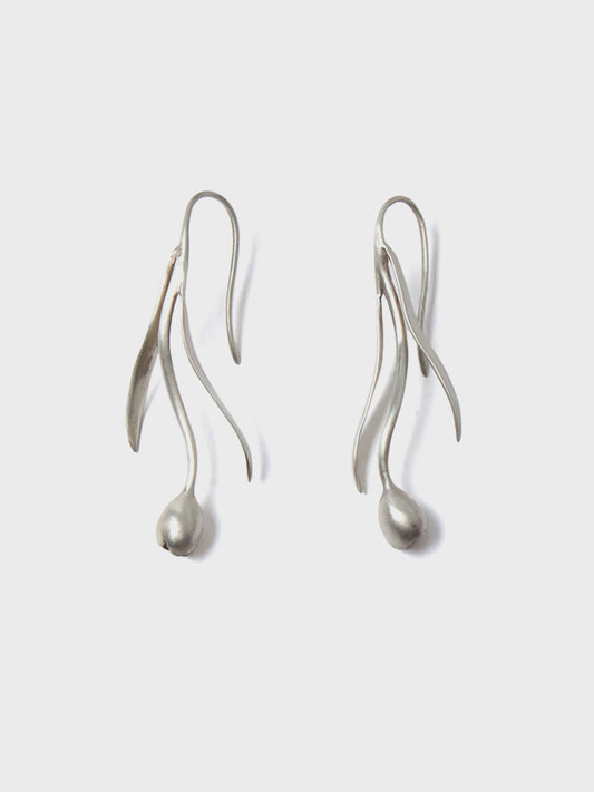 《RIN KAMEKURA》ピアス Tulip pierced earrings