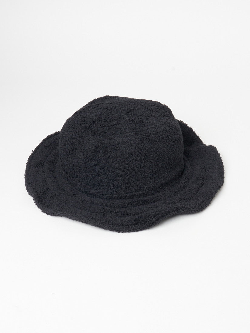 《PARDO HATS》Leslie Black