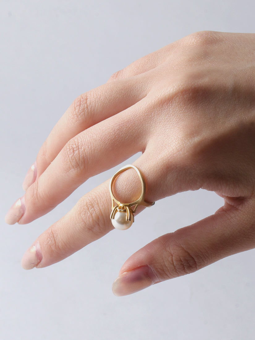 ring motif リング (pearl / gold)